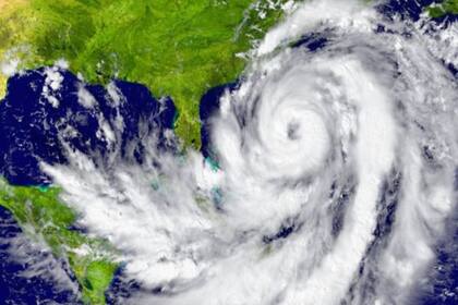 Los pronósticos son esenciales, por ejemplo, para prepararnos ante la llegada de un huracán.