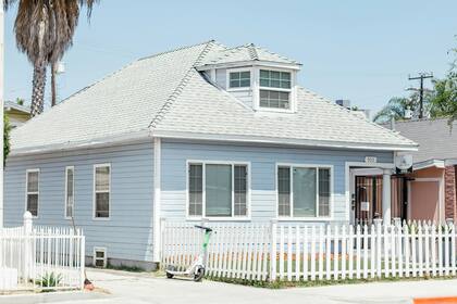 Los propietarios de casas en California tienen un gasto mensual mayor al promedio nacional