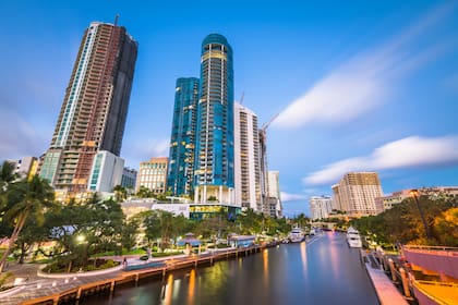 Los propietarios departamentos dentro de condominios de Florida podrían tener un ley que los beneficie desde julio