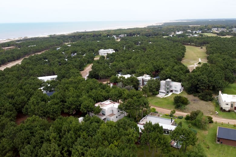 Costa Esmeralda: el paraíso vacacional que mantiene precios estables y atrae a los inquilinos