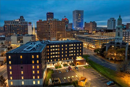 Los propietarios ya no se verán obligados a aceptar vales de vivienda, lo que según los críticos podría incrementar la discriminación por "bajos ingresos".