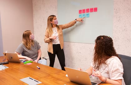 Los puestos vacantes están relacionados con perfiles tecnológicos