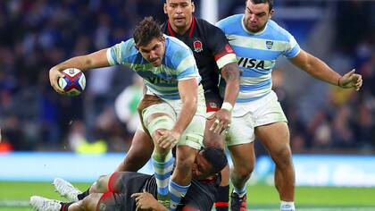 Matera perfora la doble marca inglesa a pura potencia, respaldado por Creevy