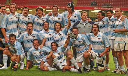 Los Pumas festejaron el empate de 2005 en Gales como si hubieran logrado un triunfo, a pesar de que habían estado arriba por tres puntos en tiempo adicional.