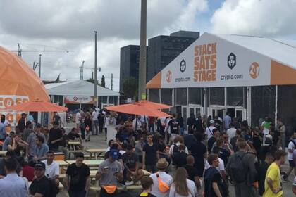 Los que compraron en 2011 pagaron US$1 por 1 bitcoin. Hoy la divisa vale decenas de miles de dólares, pero el precio es extremadamente volátil