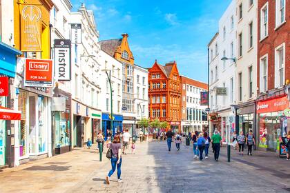 Los que posean el pasaporte podrán vivir y trabajar en la UE y Reino Unido sin problema.