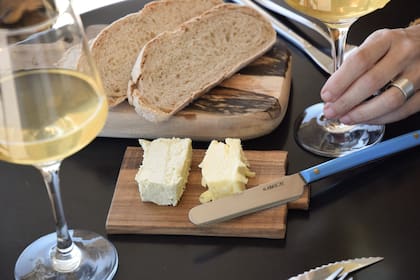 Los quesos de El Abascay son exquisitos y están elaborados sólo con leche, fermento, y cuajo.