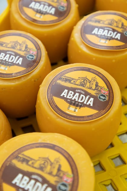 Los Quesos de la Abadía están hechos por maestros queseros