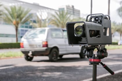 Los radares móviles son fiscalizados por el INTI