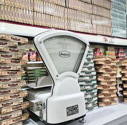 "Los ravioles de seso acá nunca existieron”, explica Claudio, y aclara que está así en el guion porque también estaba así en el libro sobre Coppola en el que se basó la serie