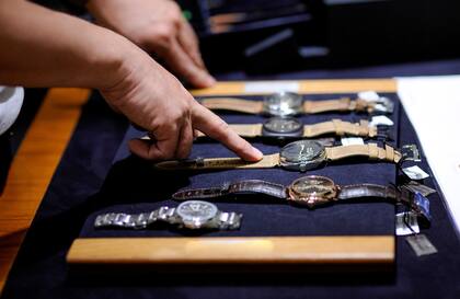 Los relojes incautados eran copias de productos de alta gama