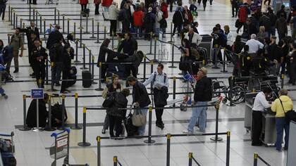 Los requisitos son para menores de 18 años no emancipados