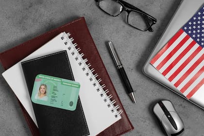 Los residentes permanentes tienen derechos y responsabilidades, como el derecho a vivir y trabajar permanentemente