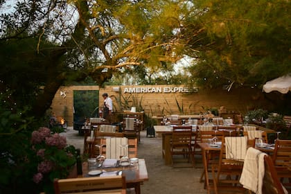 Los restaurantes La Gamba y El Secreto estuvieron abiertos mediodía y noche.