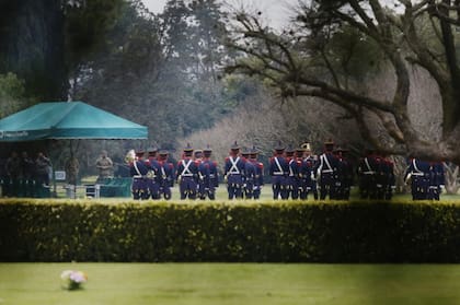Los restos de Fernando de la Rúa llegan al cementerio de Pilar
