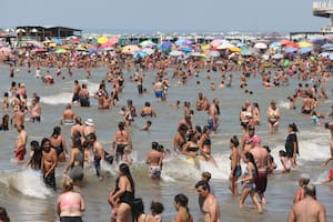 Los restos de un hombre fueron encontrados este mediodía, a 300 metros de la costa de Playa Popular