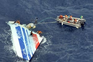 Los restos del avión de Air France que cayó en el Atlántico