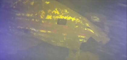 Los restos del avión permanecen a 60 metros de profundidad