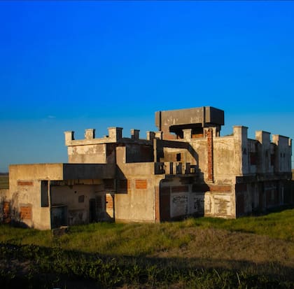Los restos del hotel El Castillo