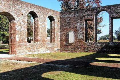 Los restos fueron localizados en el río Cape Fear, frente al sitio histórico Brunswick Town/Fort Anderson