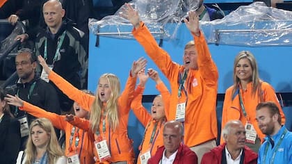 Los reyes de Holanda, Guillermo y Máxima, festejaron el triunfo de Holanda ante las Leonas en Río 2016