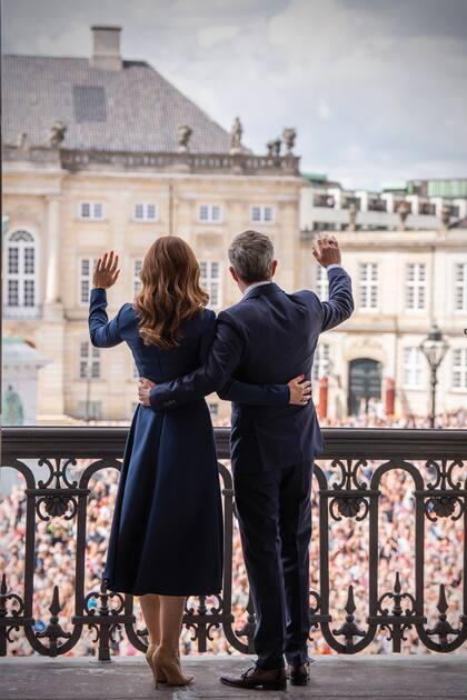 Los Reyes en el momento en que salieron al balcón a saludar.