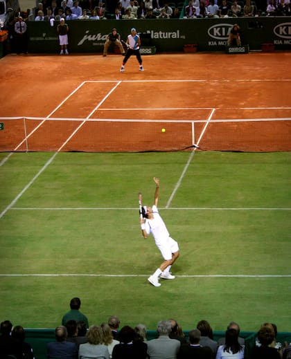 Los reyes en sus canchas predilectas: Federer en el césped, Nadal en el polvo de ladrillo