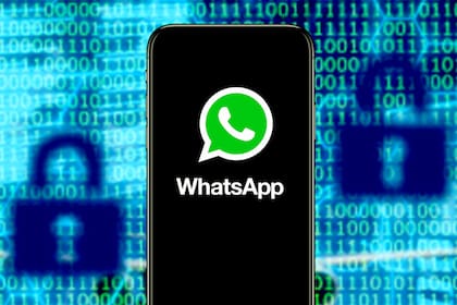 Los riesgos de descargar WhatsApp Plus al celular