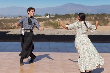 Los ritmos floklóricos están presentes en la celebración de La Chaya.