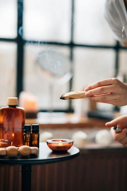 Los rituales de purificación y limpieza preparan las energías para recibir el Año Nuevo con prosperidad (Pexels/KoolShooters)