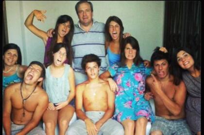 Los Robetto. Mamá, papá y ocho hermanos.