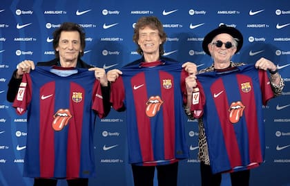 Los Rolling Stones con la camiseta del FC Barcelona