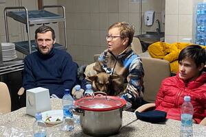 Los rostros de la guerra, Kiev bajo ataque. Refugio 6 am del Viernes.