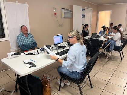 Los sábados consulares del Gobierno de Guatemala se realizan una vez al mes en diferentes sedes de Estados Unidos (ARCHIVO-X/@consuladogtaz)