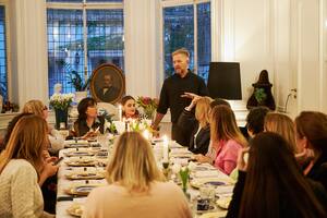 Los sábados por la tarde, Arzuaga abre las puertas de su mansión para ofrecer los secretos de su arte