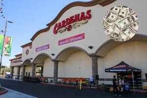 Los salarios en Cardenas Markets oscilan entre US$10,25 y US$25,79 por hora según el puesto y la experiencia