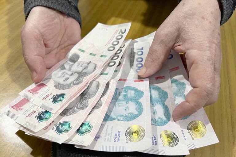 Los salarios tuvieron una suba promedio de 3,8% en noviembre - LA NACION