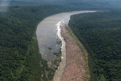 Los saltos se pueden ver desde el aire, en vuelo con Airbera.