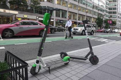 Los scooters en la calle de Washington DC