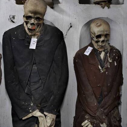 Los seglares fueron sepultados en las catacumbas de Palermo a partir de mediados del siglo XVIII