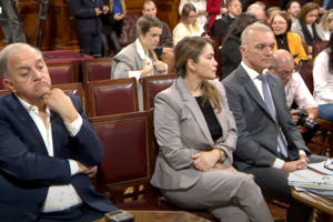 Los senadores misioneros Carlos Arce y Sonia Rojas Decut, a la derecha; a la izquierda, Carlos Linares, de Chubut