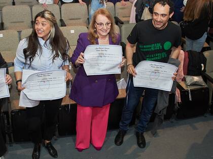 Los senadores por Santa Cruz: Cecilia Gadano, Alicia Kirchner y José María Carambia