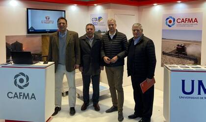 Los senadores Scarpín y De Angeli junto a directivos de Cafma