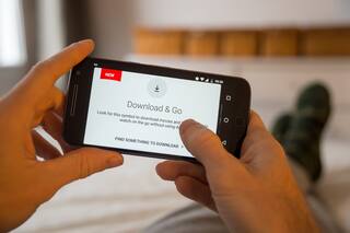 Cómo reproducir películas, series, videos y música en tu teléfono o PC sin internet