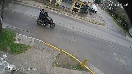 Los sicarios que fueron a dispararle a Diego Xavier Guastini a metros de la Municipalidad de Quilmes, el 28 de octubre de 2019