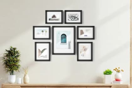 Los siete cuadros se acomodan entre sí