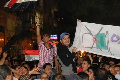 Los simpatizantes egipcios portaron banderas antiargelinas