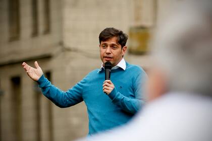 Los sindicatos de maestros comunicaron el visto bueno a la propuesta de aumento para el segundo semestre de 15,1% promedio; el gobernador cerró el aspecto salarial aunque también deberá negociar para la vuelta a las clases presenciales