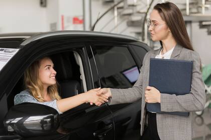 Los solicitantes deben presentar su petición 90 días antes de la compra de un coche eléctrico