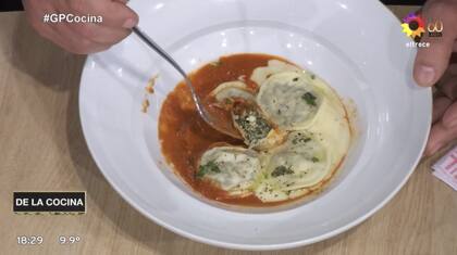 Los sorrentinos de espinaca con salsa picante y salsa de quesos del participante.